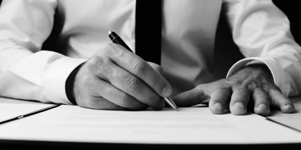 Derecho Inmobiliario / Abogados Inmobiliarios Olmeda de las Fuentes · Desahucios Hipotecarios / Embargos